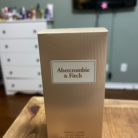 Abercrombie & Fitch Other - Abercrombie & Fitch Gold Perfume Box